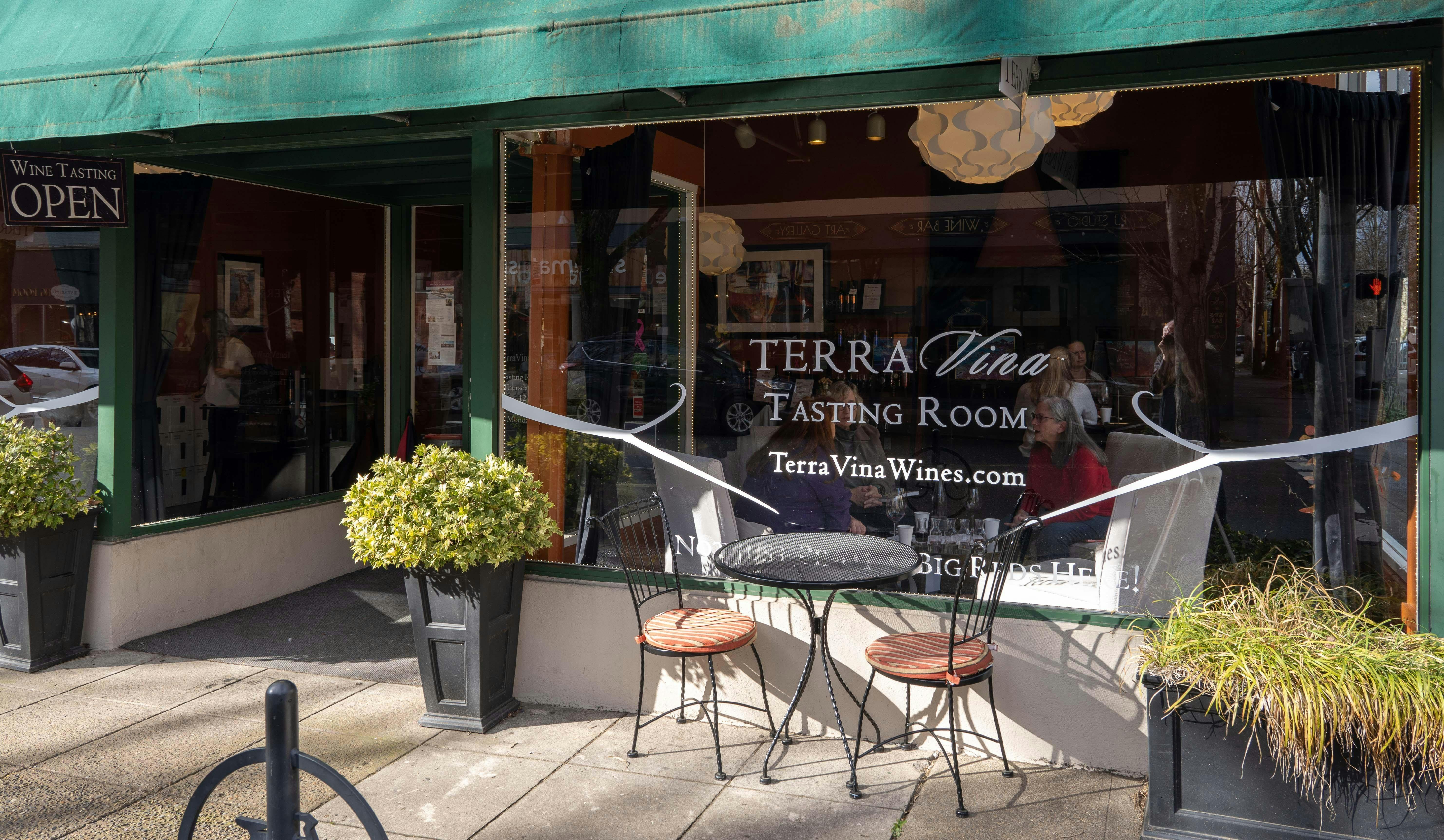 Terra Vina Wines - McMinnville