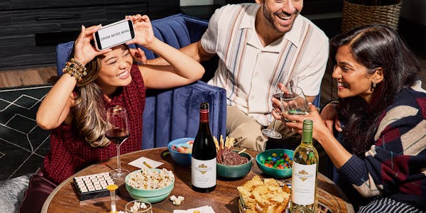 alcoholic drink, bottle, tableware, liquor, wine, drinkware