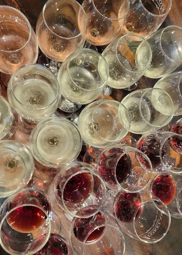 drinkware, tableware, stemware, glass, barware, champagne glass