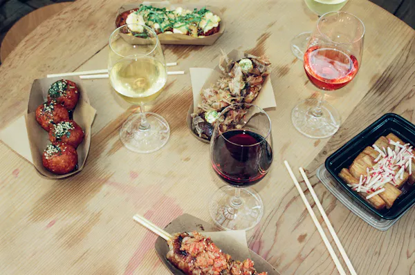 food, tableware, ingredient, alcoholic drink, finger food, table