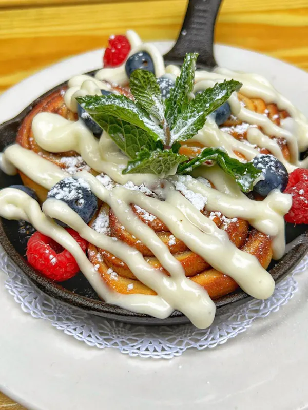 food, ingredient, tableware, produce, dessert, berry