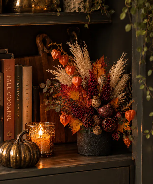 floristry, flower arranging, flower bouquet, flowerpot, centrepiece, cut flowers