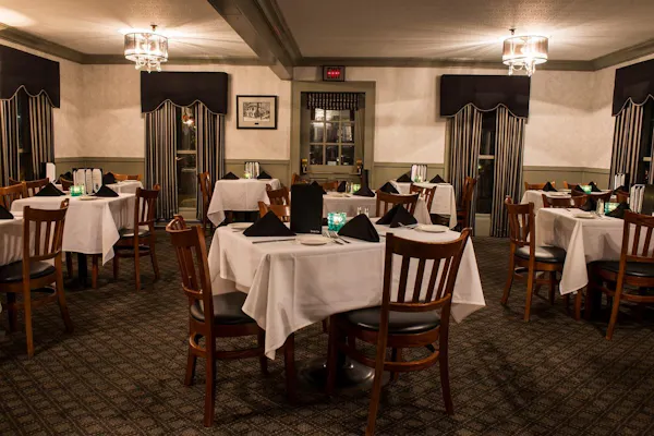 furniture, chair, tablecloth, table, restaurant, linens
