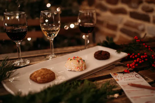 food, tableware, ingredient, stemware, drinkware, finger food