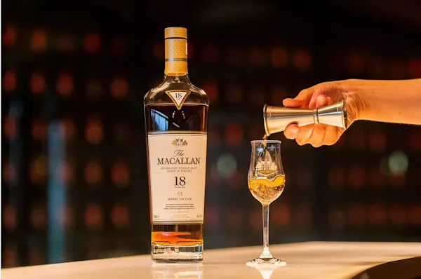 alcoholic drink, tableware, drinkware, alcohol, liquor, barware