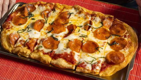 food, pizza, ingredient, recipe, california-style pizza, pizza cheese