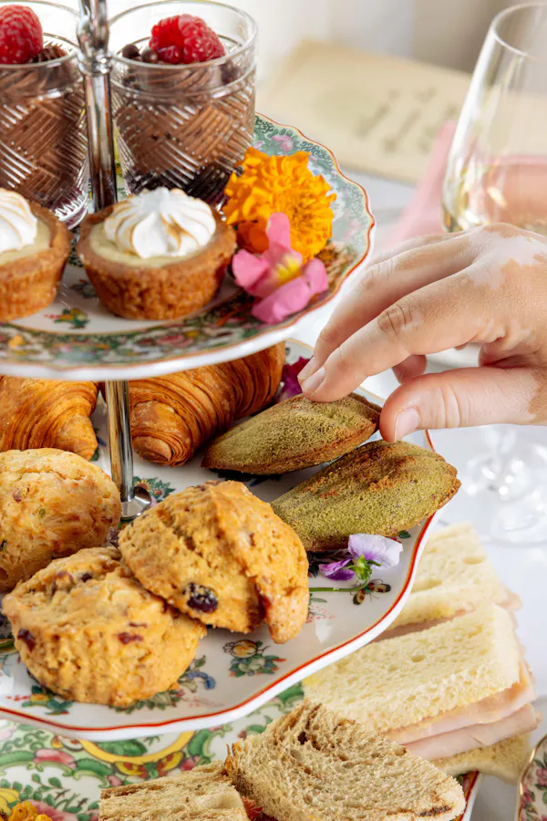 food, tableware, finger food, dessert, ingredient, serveware