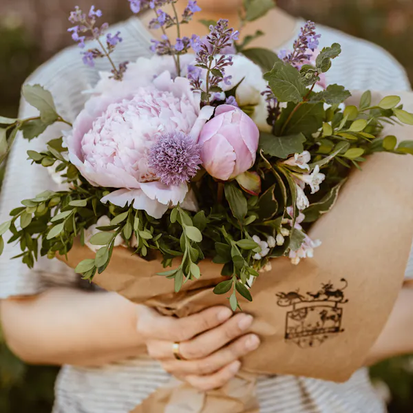 flower, flower bouquet, petal, floristry, flower arranging, cut flowers