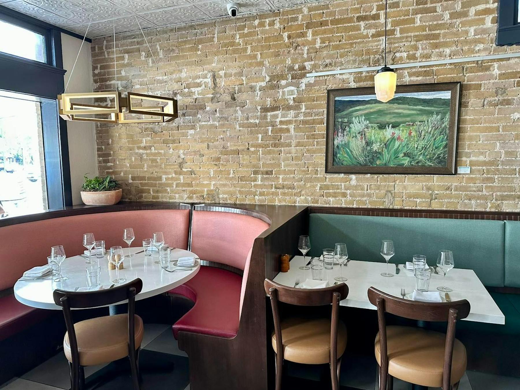 TasTe on Main Buda, TX Tock