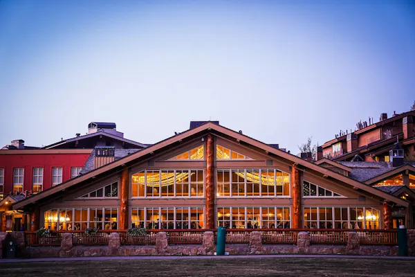 resort town, hotel