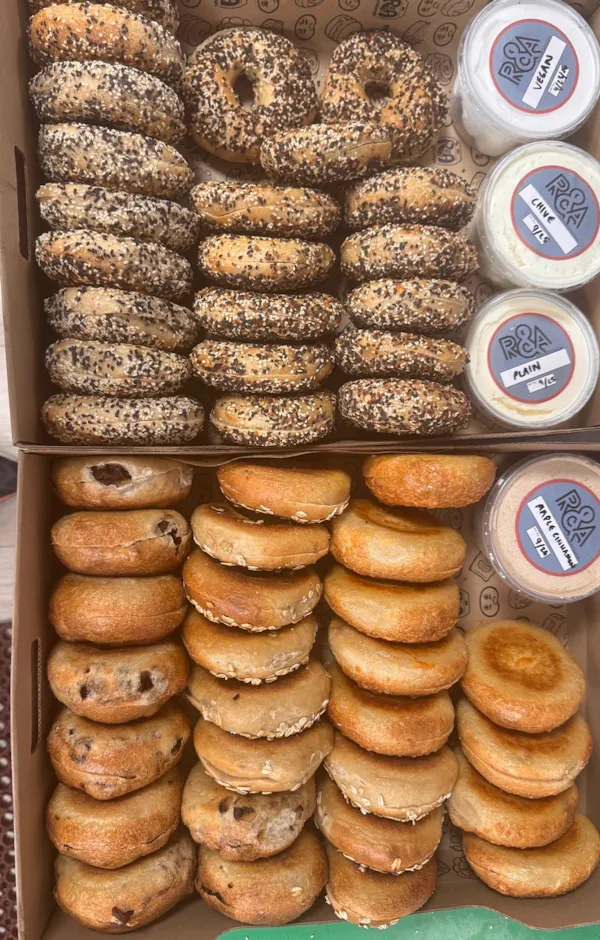 food, doughnut, bagel, ingredient, finger food, baking