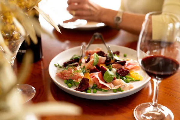 food, tableware, ingredient, recipe, plate, burgundy wine