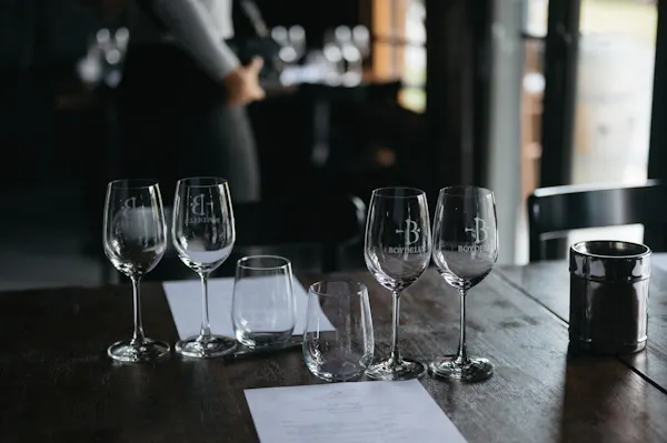 tableware, stemware, photograph, furniture, drinkware, white