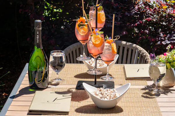 tableware, stemware, food, alcoholic drink, drinkware, wine glass