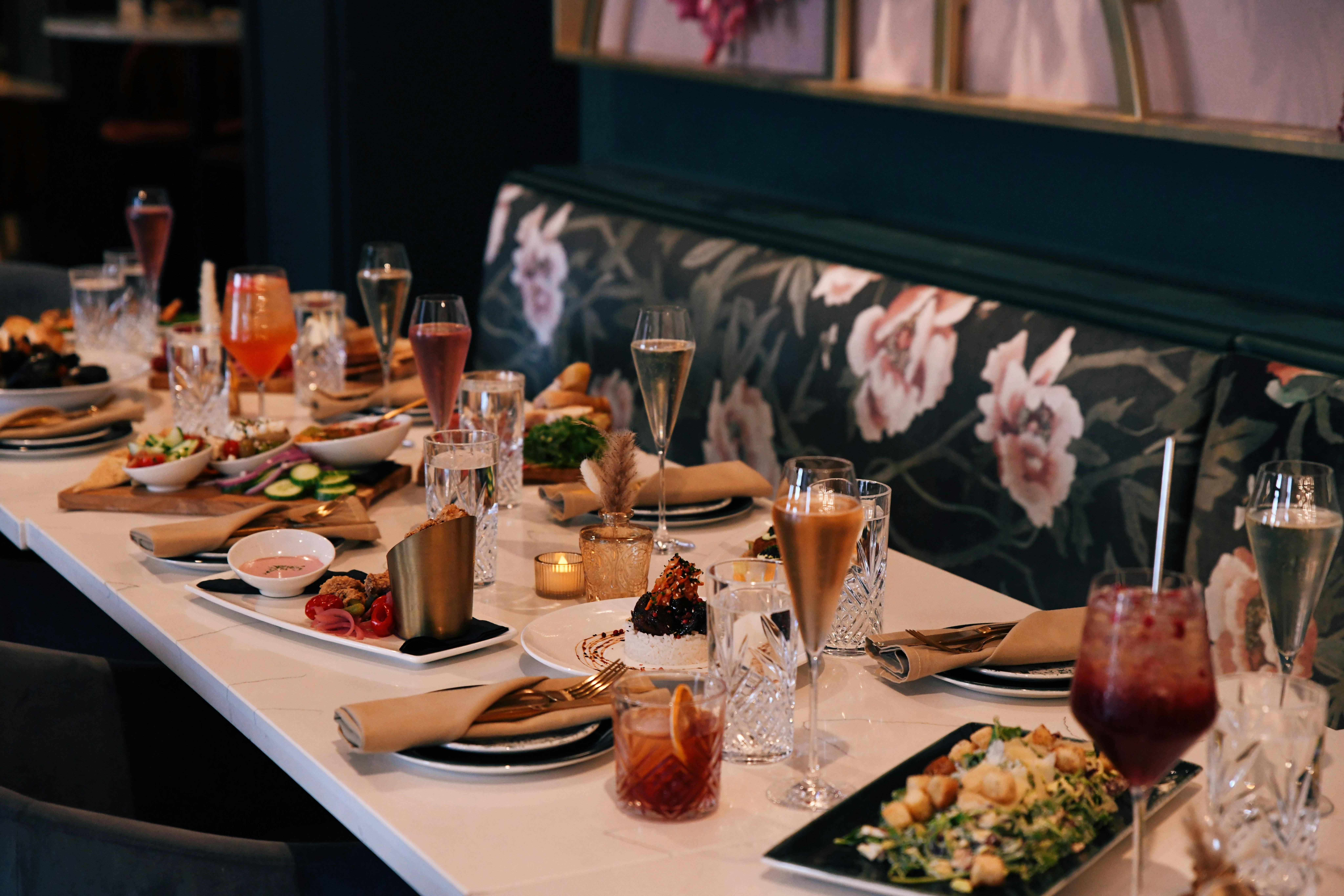 Blanc Champagne Bar - KC