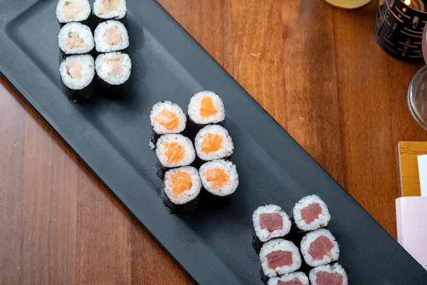 food, sushi, gimbap, ingredient, tableware, rice