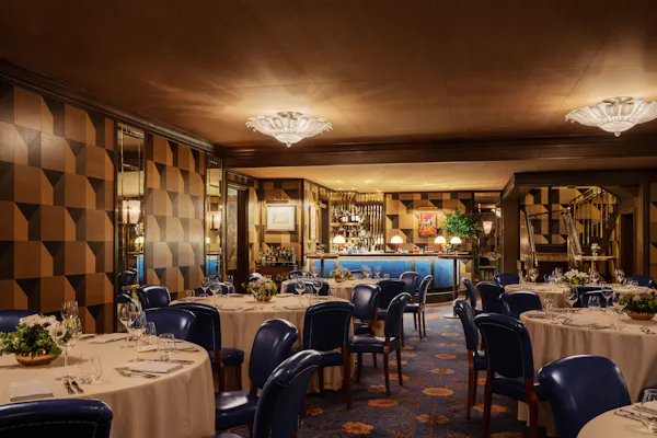 furniture, lighting, tablecloth, ceiling, table, restaurant