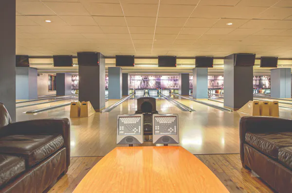 flooring, wood, floor, ceiling, indoor games and sports, hardwood