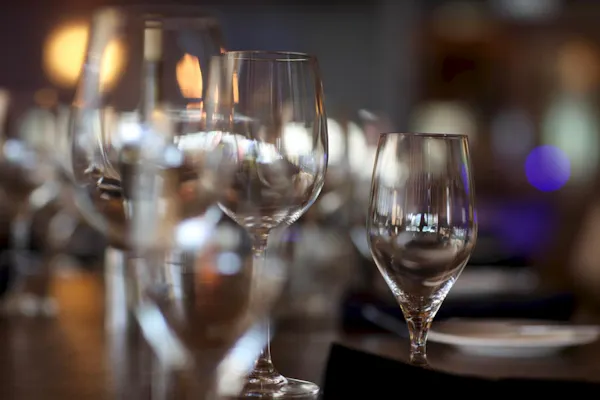 stemware, wine glass, glass, champagne stemware, drinkware, restaurant