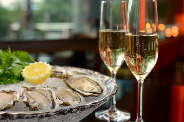 tableware, stemware, drinkware, food, alcoholic drink, barware