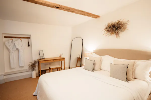 bed, bedroom, furniture, wall, bedding, bed sheet