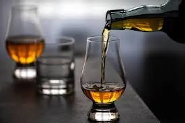 alcoholic drink, alcohol, liquor, barware, drinkware, tableware