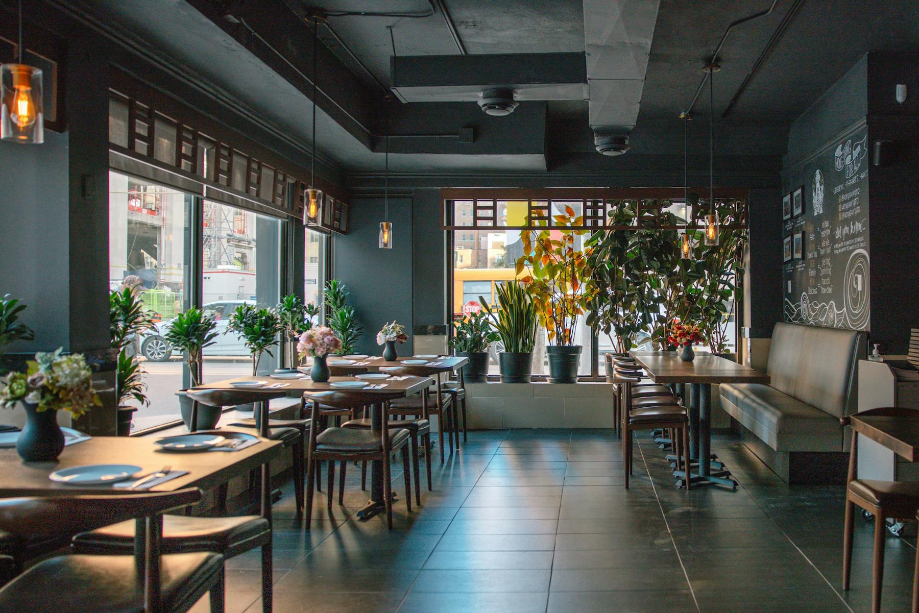 Hong Shing Yan Dining Room Toronto, ON Tock