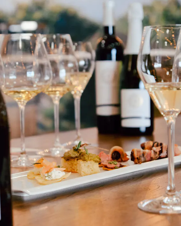 stemware, tableware, food, drinkware, wine glass, barware