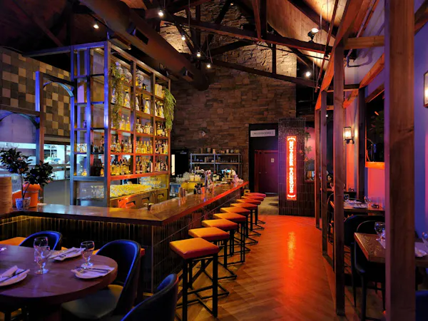 table, furniture, drinking establishment, barware, building, chair