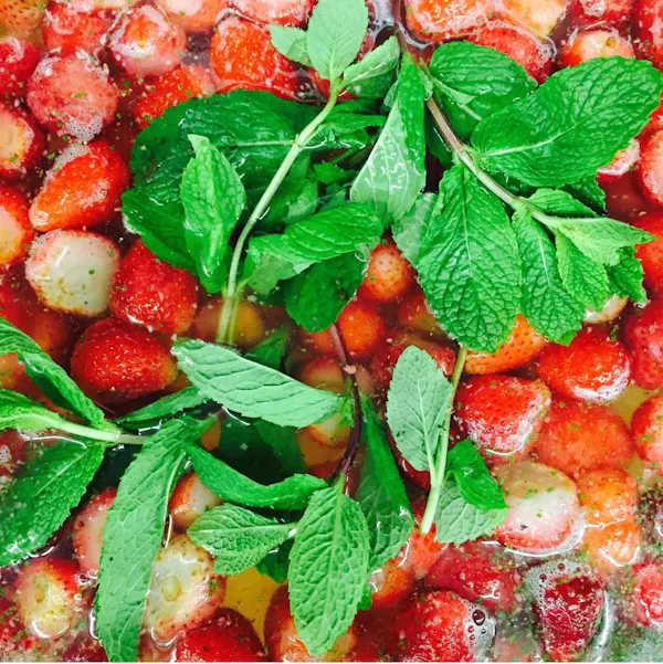 food, fruit, natural foods, ingredient, berry, strawberry