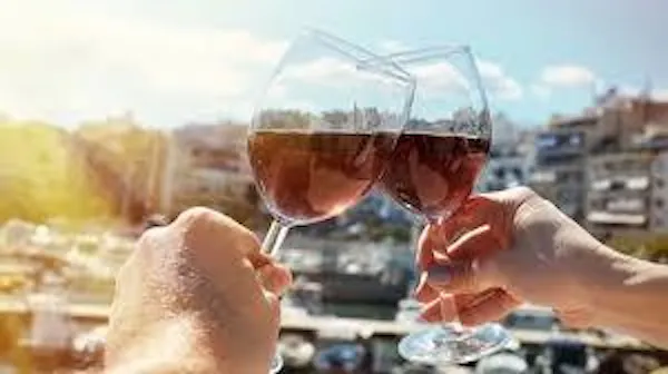 stemware, tableware, drinkware, alcoholic drink, wine glass, barware