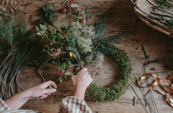 wreath, floristry, natural material, flower arranging, flower bouquet, conifers