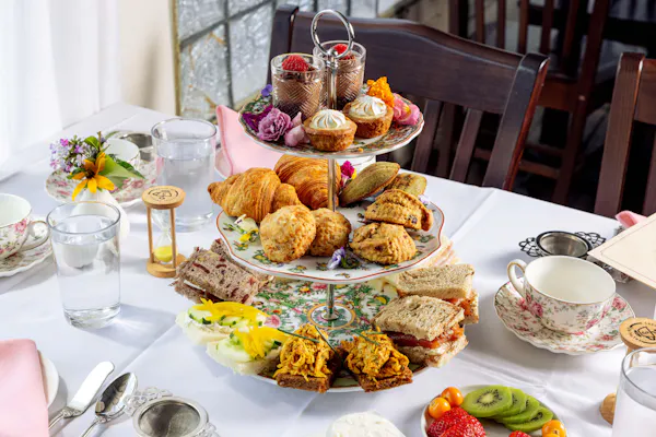 food, tableware, serveware, dishware, finger food, dessert