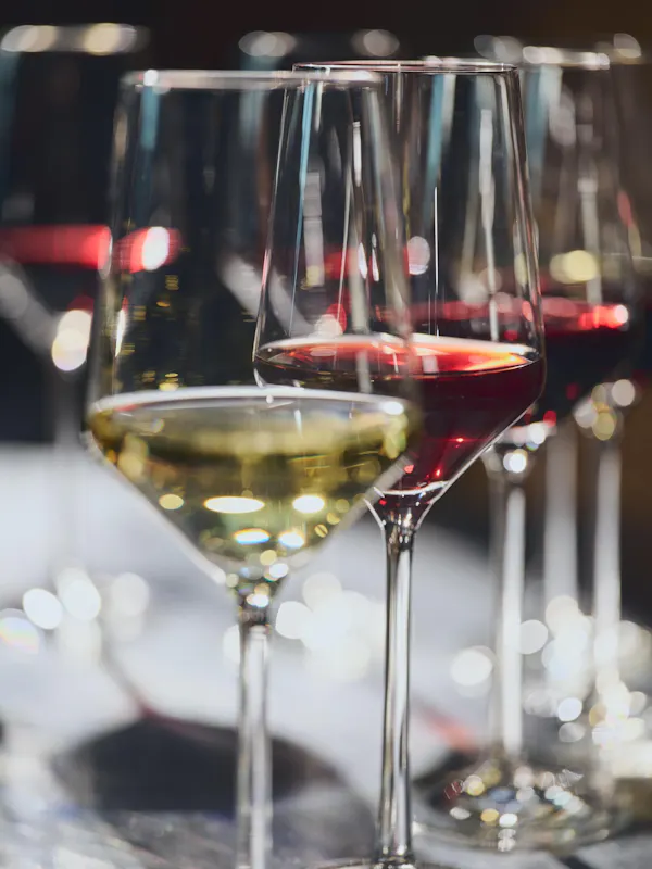 alcoholic drink, stemware, tableware, drinkware, alcohol, barware