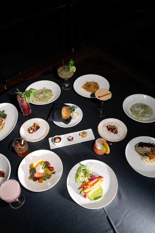 food, tableware, dishware, serveware, ingredient, table