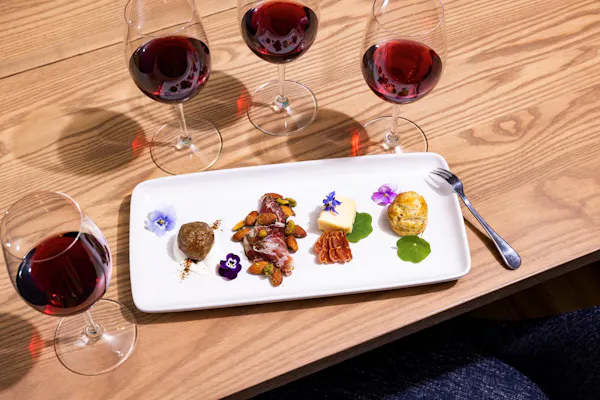 tableware, food, stemware, drinkware, table, dishware