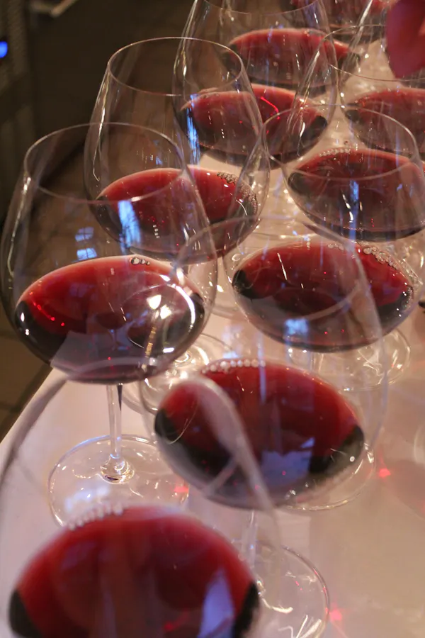 stemware, tableware, drinkware, red, wine glass, alcoholic drink