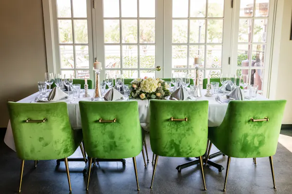 furniture, window, table, green, chair, tablecloth