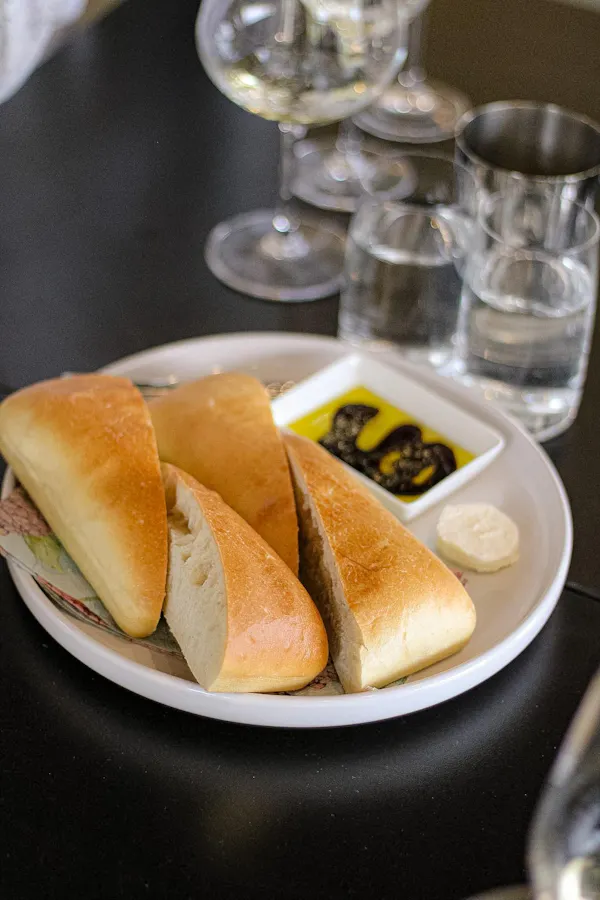 food, tableware, ingredient, serveware, bread, dishware
