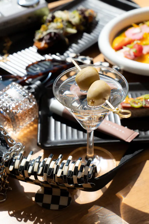 tableware, food, ingredient, finger food, barware, stemware