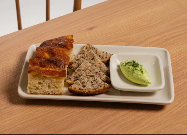 food, sliced bread, tableware, ingredient, recipe, staple food