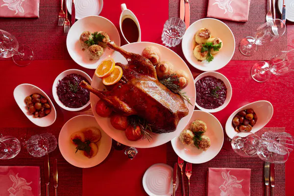 food, tableware, stemware, drinkware, dishware, table