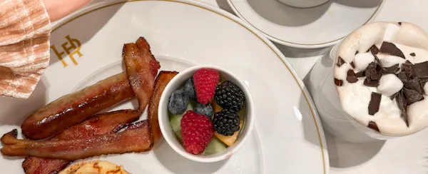 food, tableware, serveware, ingredient, dishware, plate