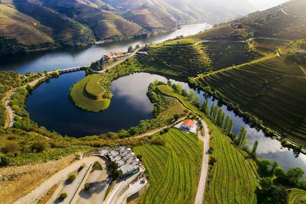 channel, bird's-eye view, river, fluvial landforms of streams, valley, reservoir
