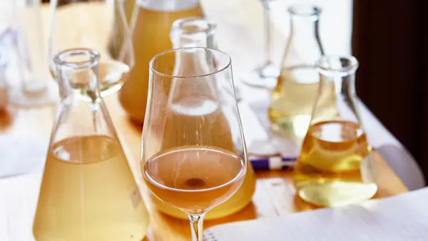 tableware, alcoholic drink, drinkware, barware, liquor, liquid