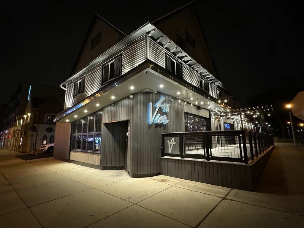 Vier North