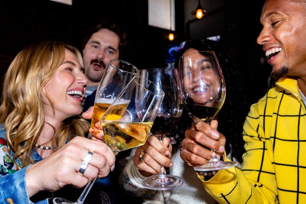 alcoholic drink, smile, drinkware, tableware, alcohol, liquor