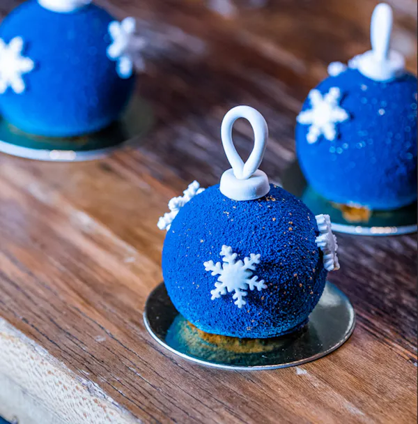 christmas ornament, dessert, christmas decoration, glitter, icing