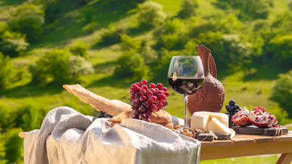 tableware, alcoholic drink, food, bottle, drinkware, wine