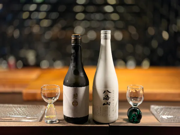 bottle, alcoholic drink, glass bottle, liquid, liquor, alcohol